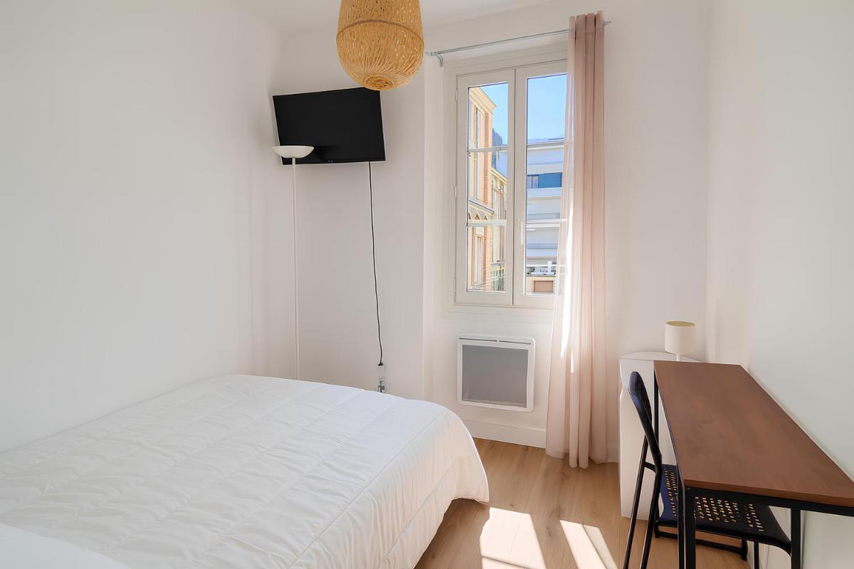 1 Appart Hôtel Chambre privée, espaces communs partagés, Centre Rouen Gare, Linge & Ménage inclus