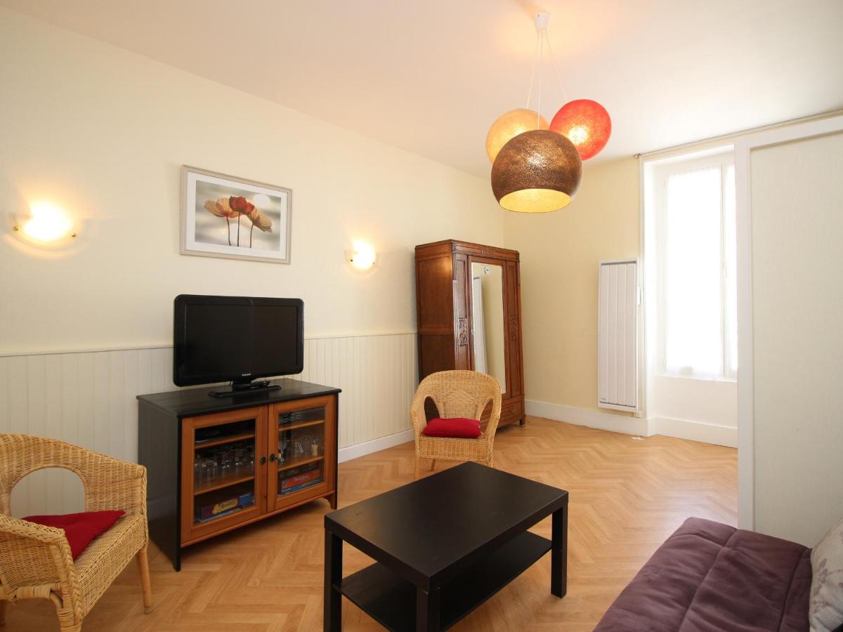 Appartement F2 avec terrasse et jardinet, proche centre Mont-Dore - FR-1-415-182