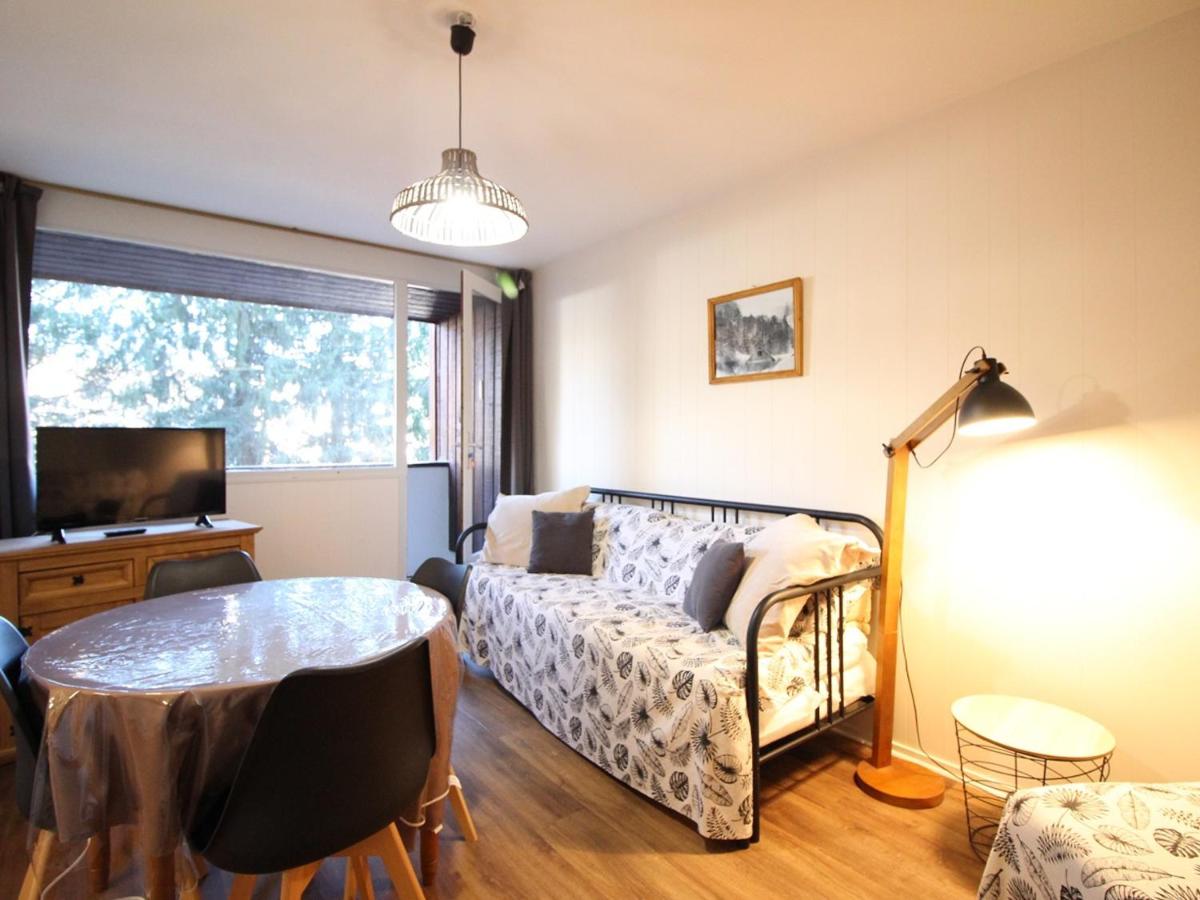 Appartement F2 avec parking, proche commodités et thermes - FR-1-415-179