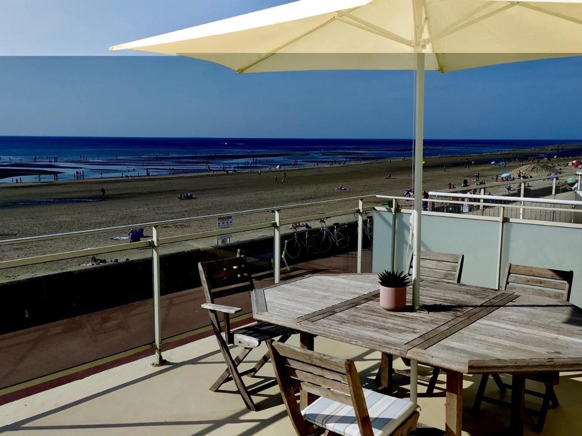 Fort-Mahon-Plage : Appartement rénové en front de mer, 2 chambres, terrasse - FR-1-482-93