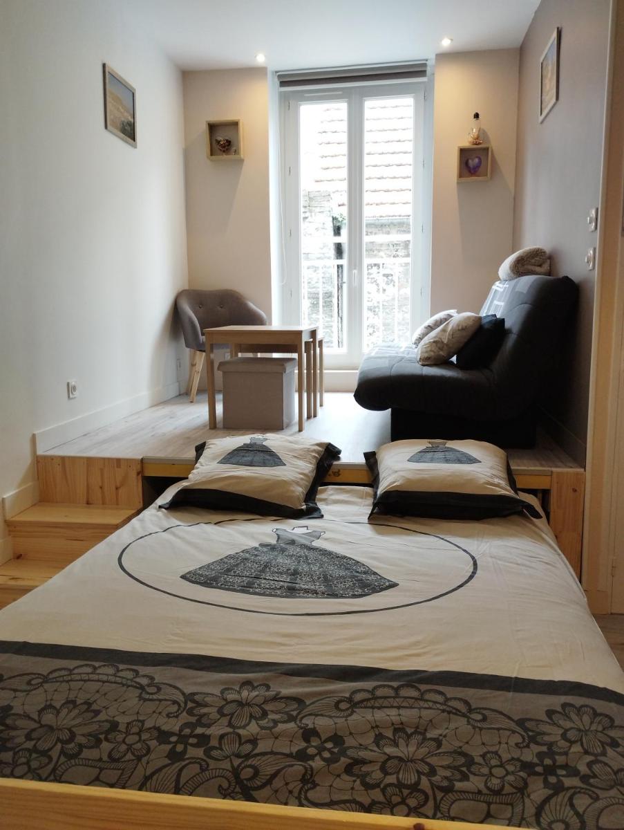 House of twenty- Studio paisible à Dieppe plage et gare à pied - situé rue piétonne - wifi - draps et serviettes inclus -