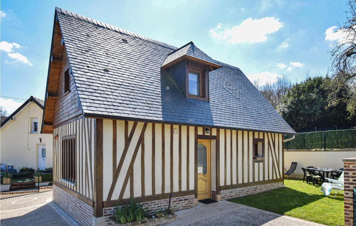 3 Bedroom Amazing Home In Héricourt-En-Caux
