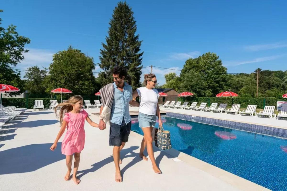 ZEcamping 4 étoiles pet friendly avec piscine chauffée et pataugeoire