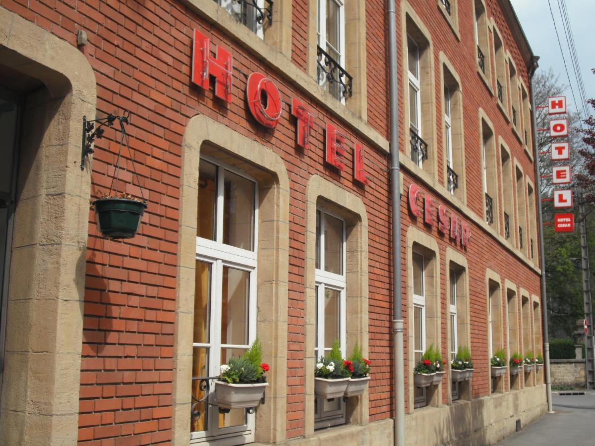 Hotel César climatisation dans la majorité des chambres Centre-ville Gare Charleville-Mézières