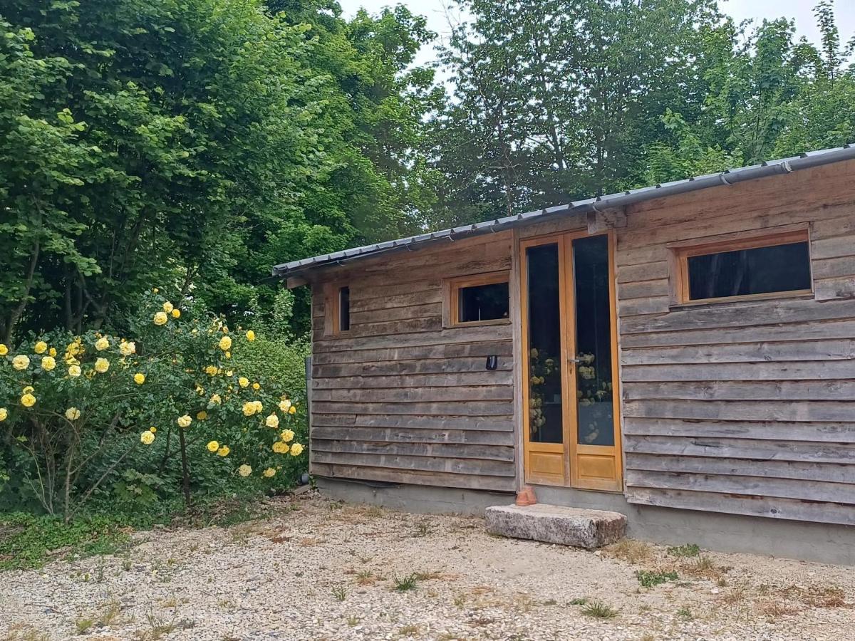 Chalet avec bain à remous à Saint-Loup-Terrier