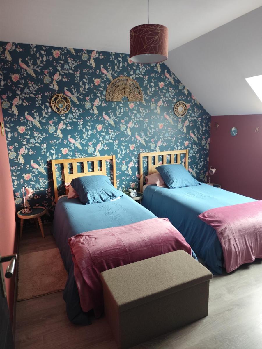 chambre 2 lits d'une personne