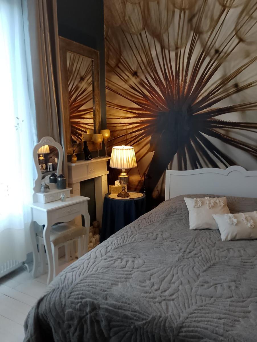 Suite en chambre d'hôtes avec cuisine, garage et vue rivière - Livradois Forez