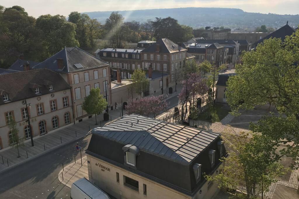 Avenue de Champagne Epernay Private Parking