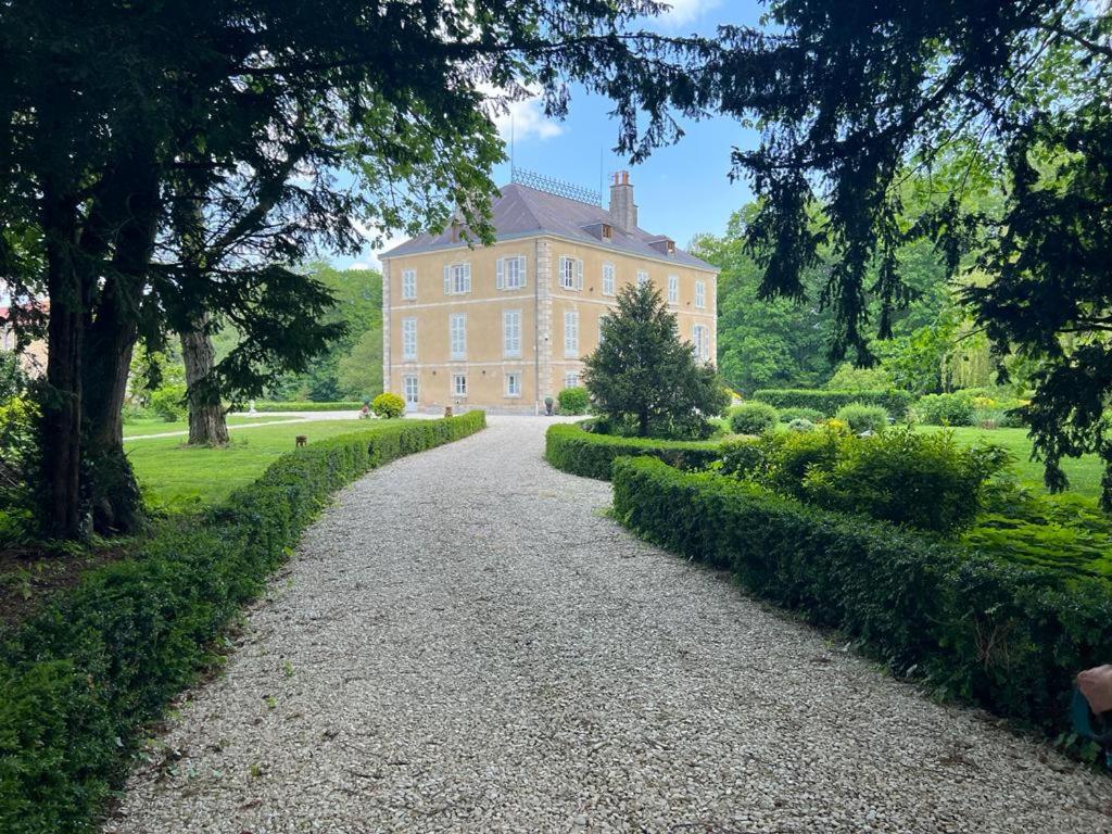 Château de Crespy & Suites