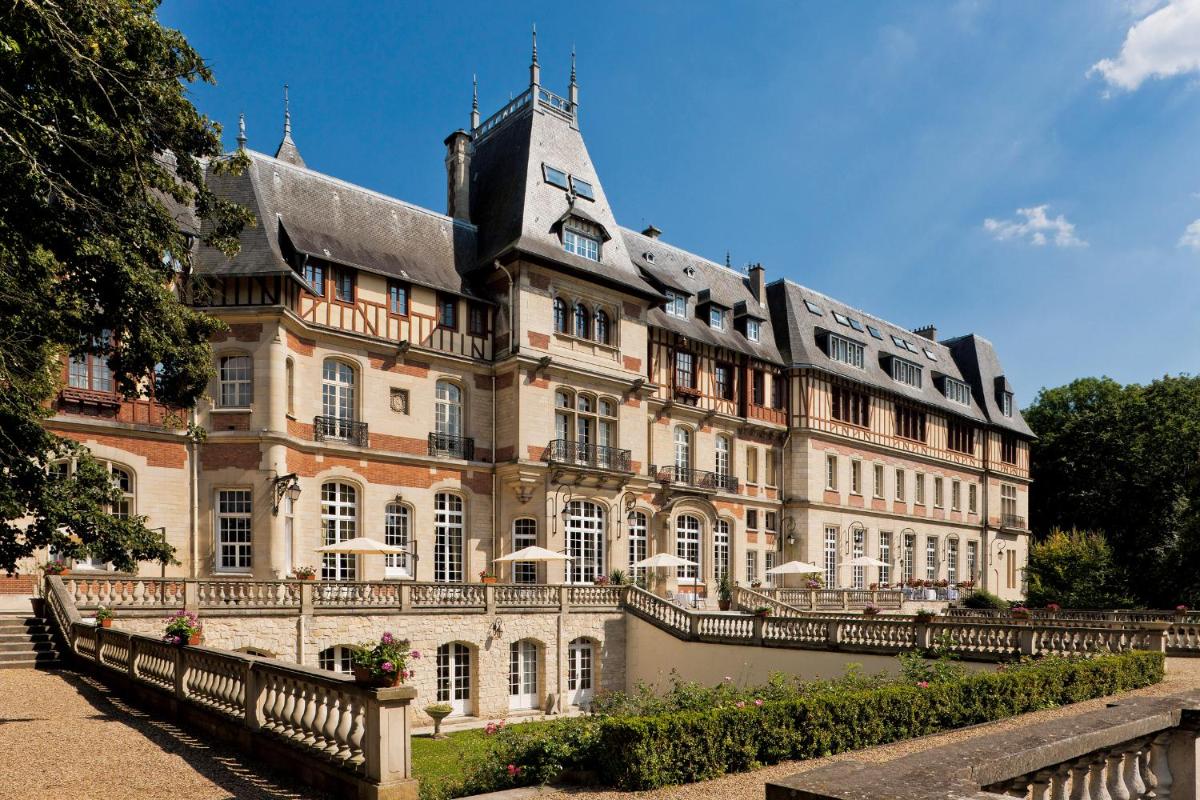 Château Jeanne & The Forest - Château de Montvillargenne
