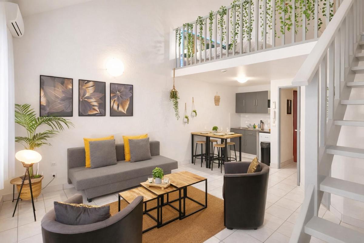 L'ESCALE : Duplex 4 pers. ASTERIX, AEROPORT ROISSY CDG, PARIS