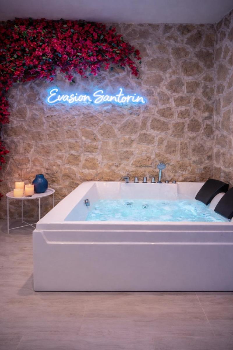 Évasion Santorin - Jacuzzi & Relax