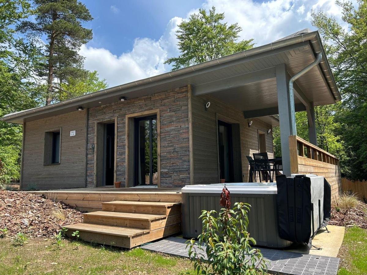Évasion luxueuse avec spa privatif, golf et activités pour tous au Chambon-sur-Lignon - FR-1-582-369