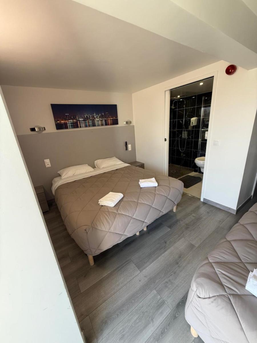 Fasthotel Roissy - Saint-Witz