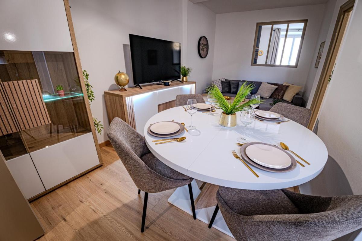 TEMPLE JACQUESSON - Gare - Centre ville - WIFI RAPIDE et STREAMING - PARKING GRATUIT - CHECK IN 24H - CLIMATISATION - IDEAL PROS - cour privée - barbecue