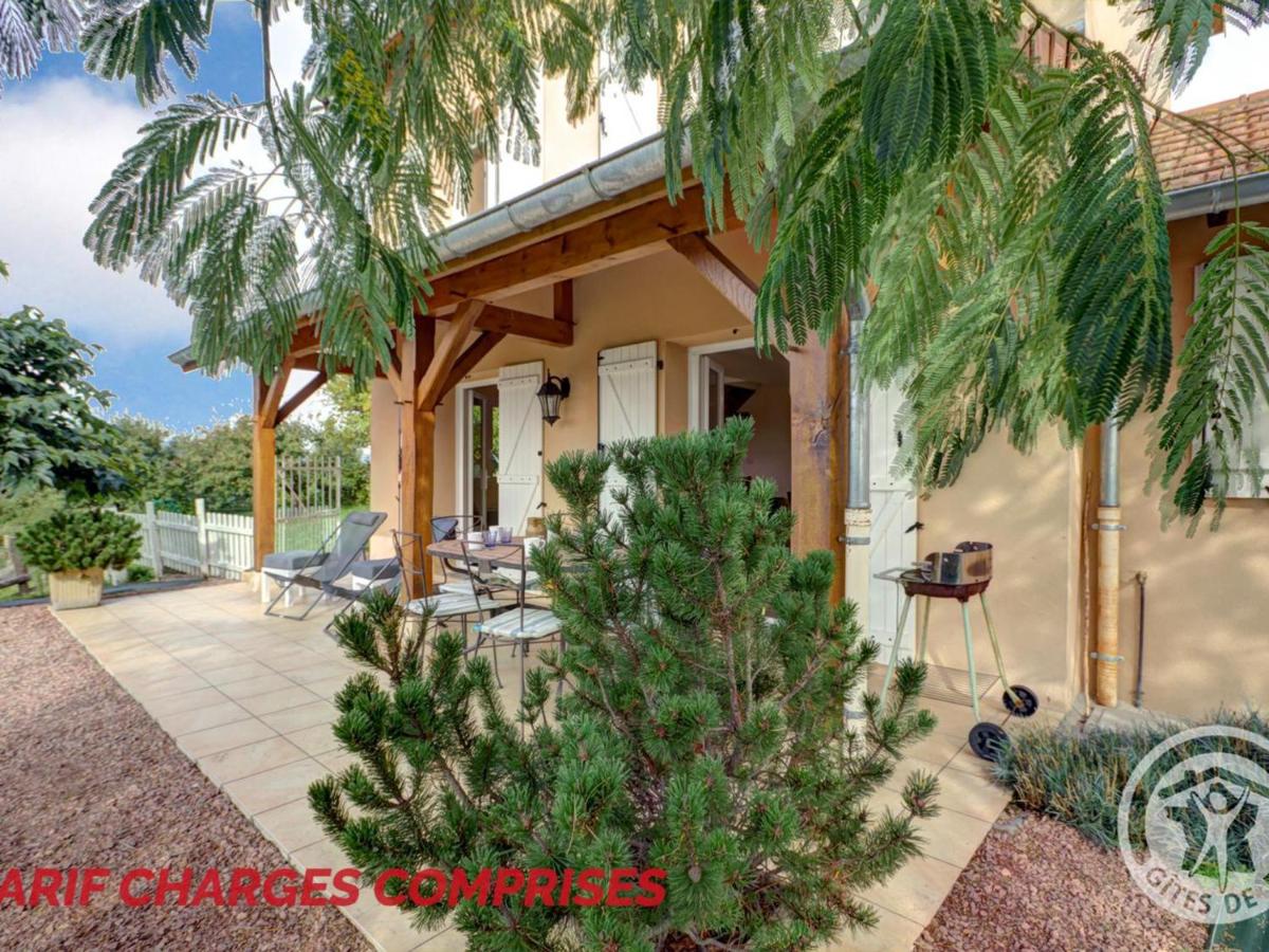 Gîte à Saint-Forgeux-Lespinasse avec Terrasse et Animaux Bienvenus - FR-1-496-37