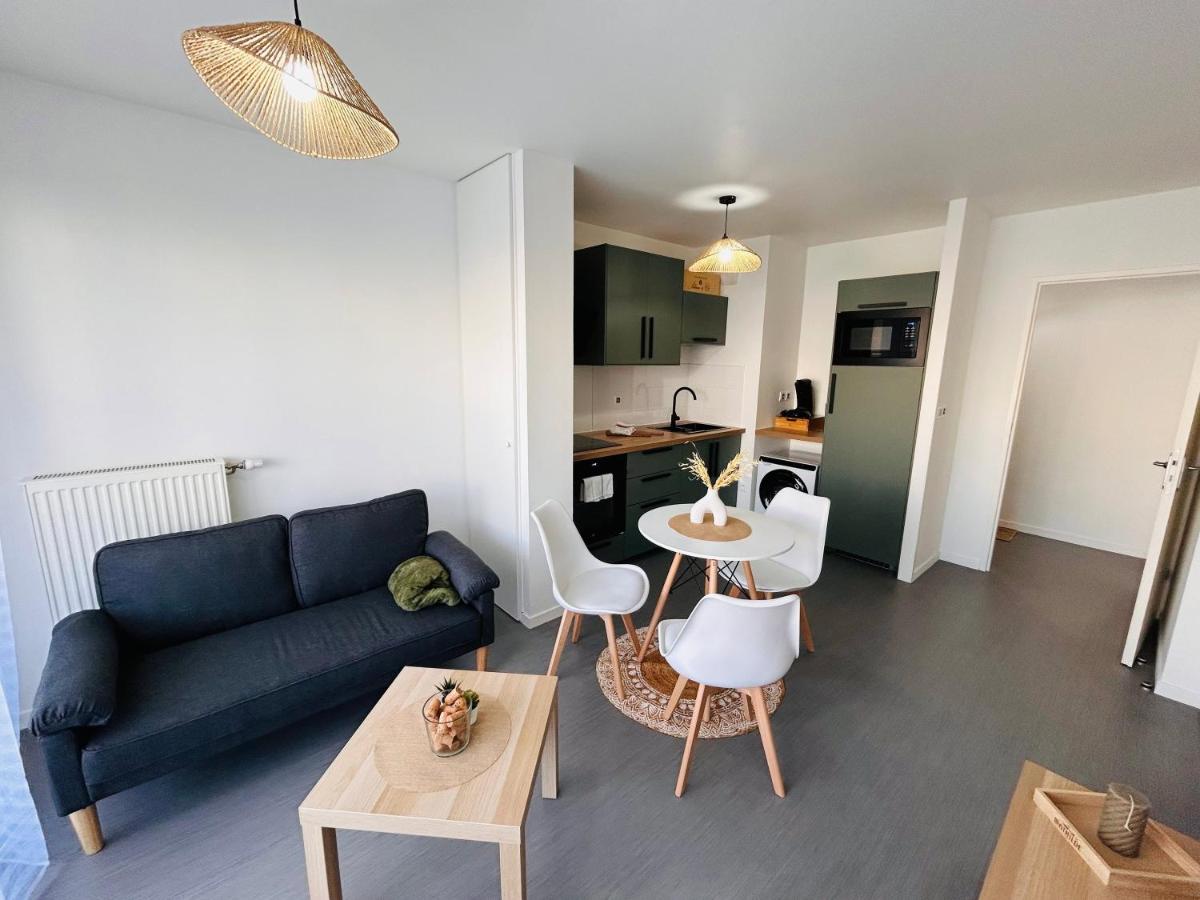 La Suite Bezannes Parking Balcon