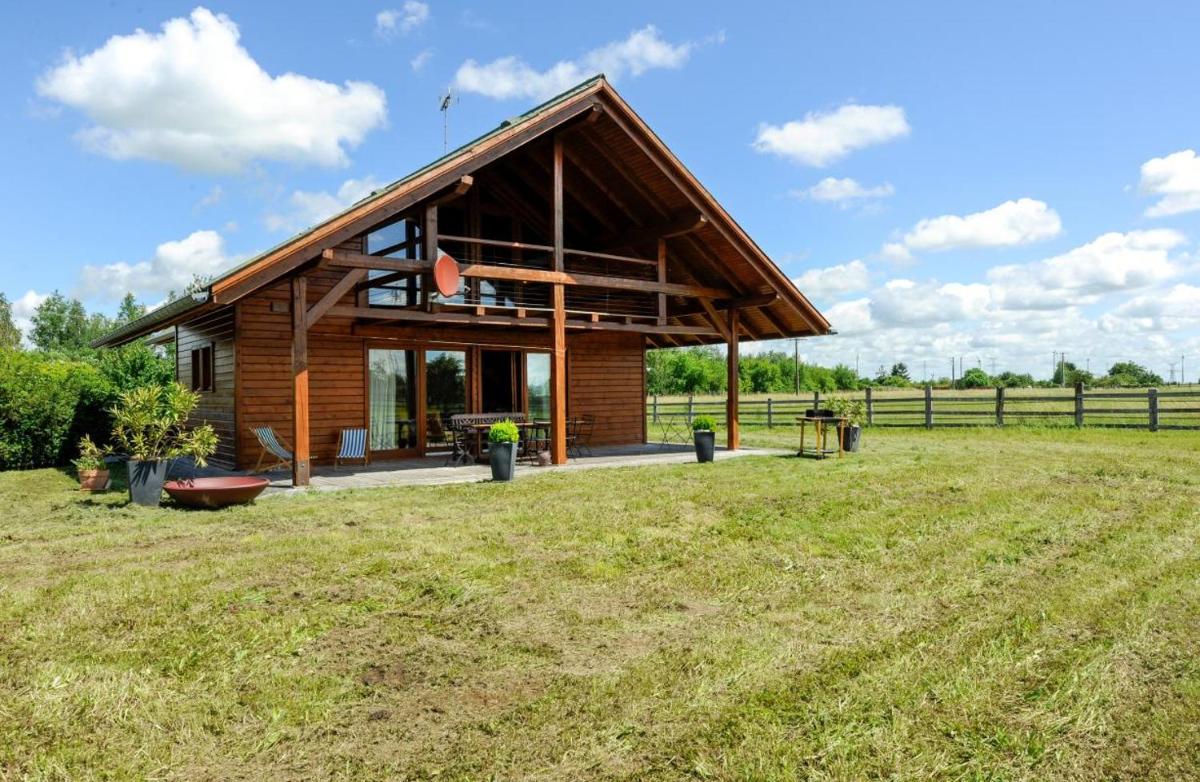 Le chalet dans la prairie