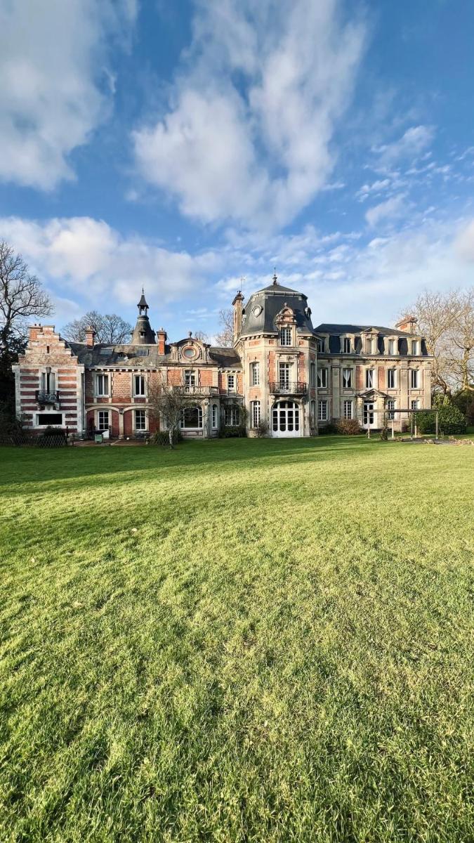 Le château de Bertreville Saint Ouen entre mer et campagne