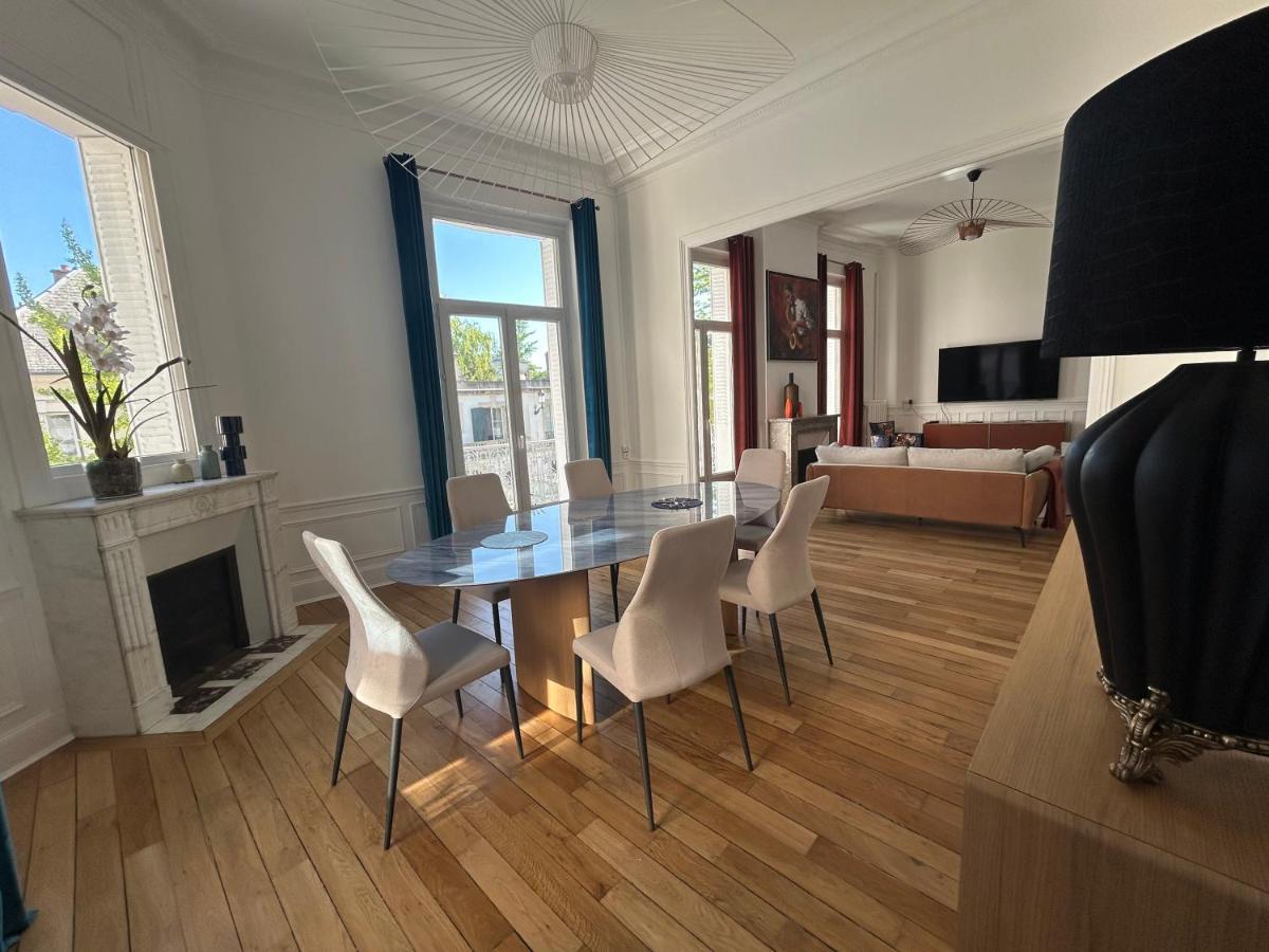 LE PALAIS DE LEO Luxury Apt Epernay Hyper center 4P Balcony AC