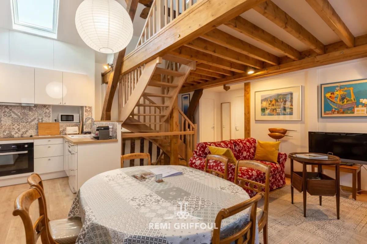 Le Séjour Honfleurais 3 Duplex with Local Charm City Center 4 Guests
