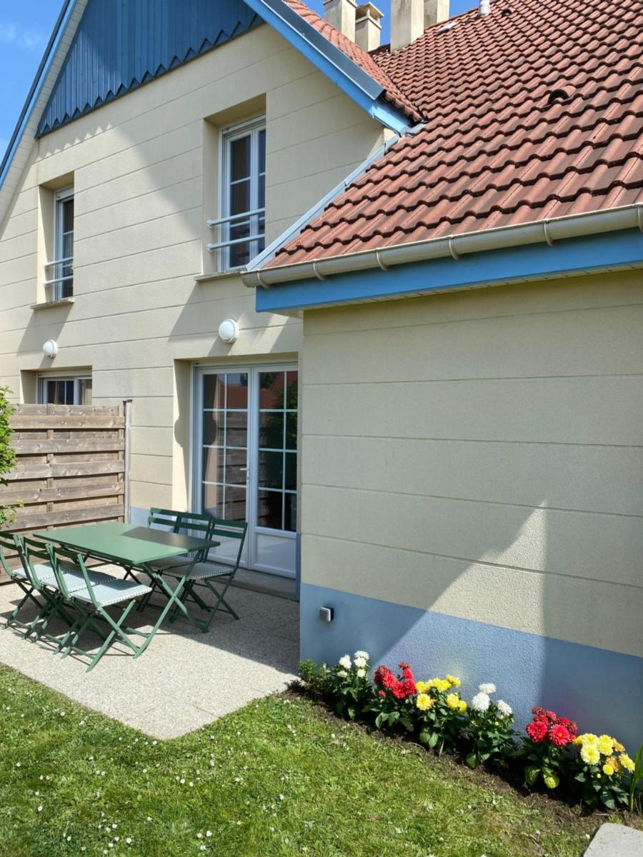 Le courlis en baie terrasse, jardin , parking privé