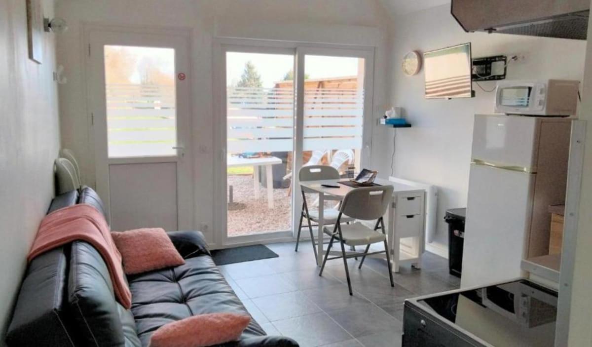 Petite maison avec cour