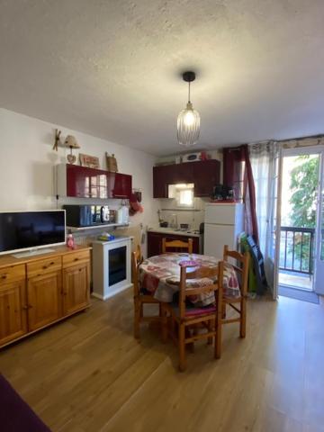 Studio 2 à 4 personnes avec balcon et parking