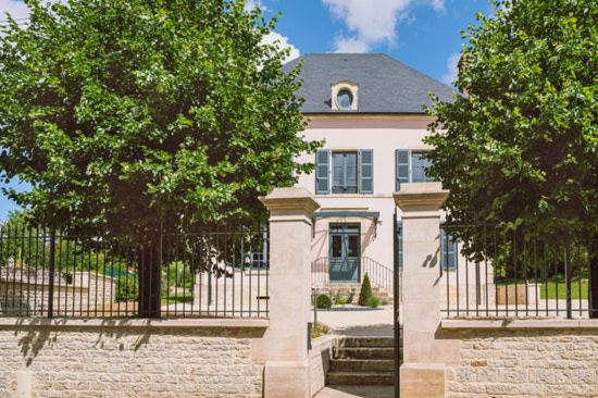 Villa Eulalie B&B Guest House- Champagne Edouard Duval nestled in the Champagne area
